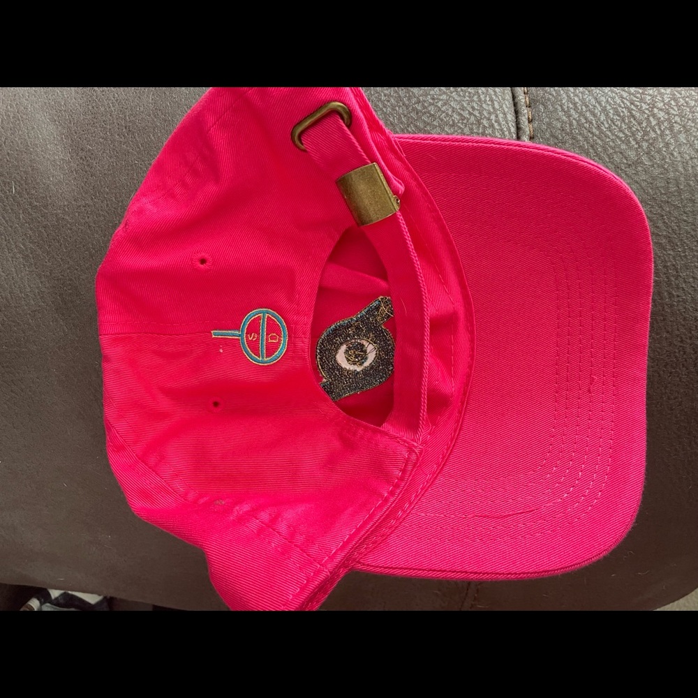 cap 🧢 - Picture 2 of 3